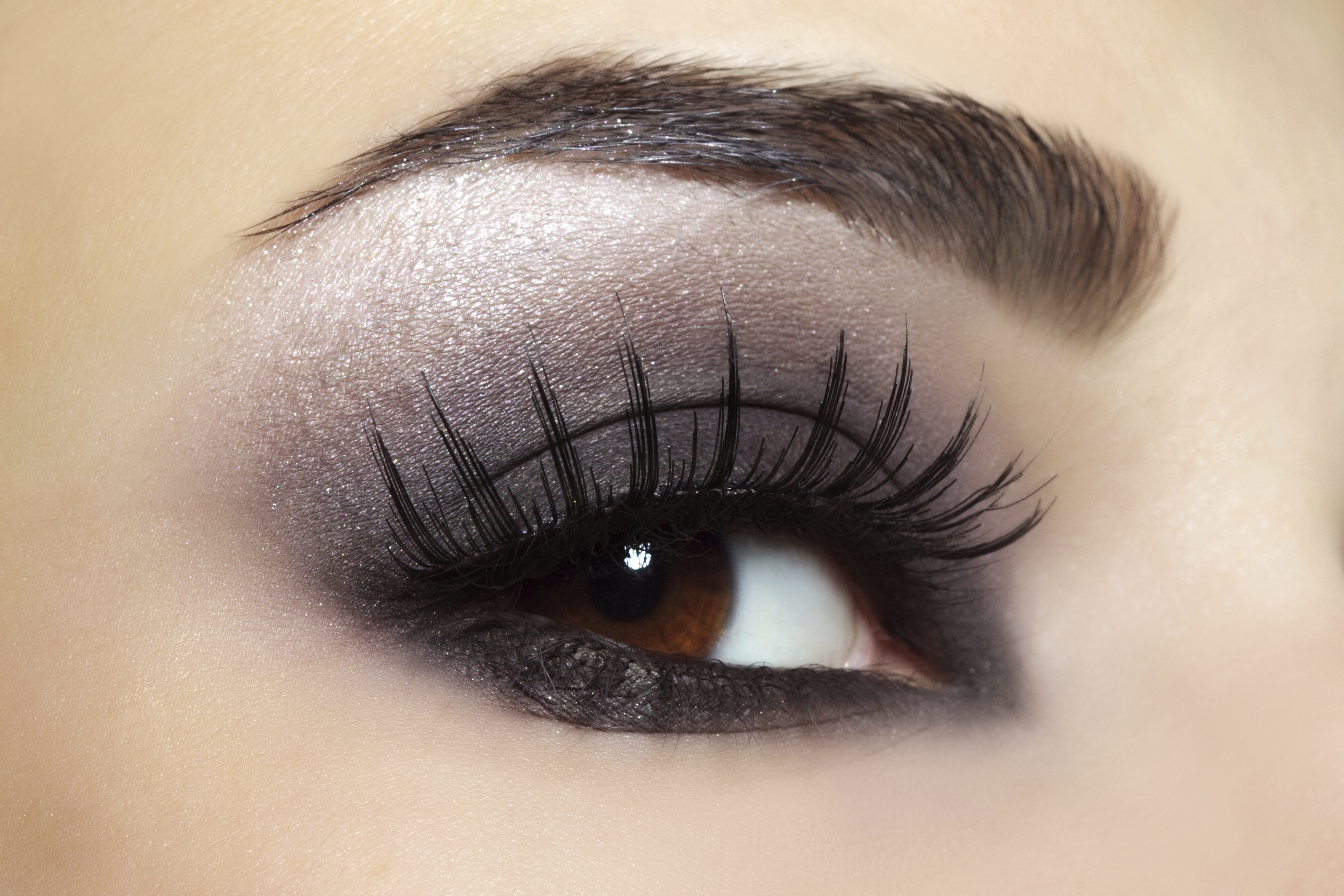 Wimpern richtig tuschen: Tipps fürs Augen-Make-up