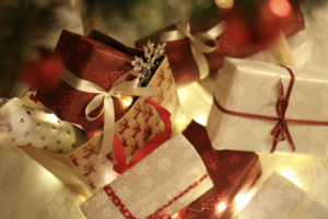 Kosmetik zu Weihnachten schenken: So treffen Sie die richtige Wahl