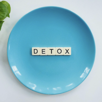 Fasten, Detox und Co.: Was ist gut für Haut, Haare und Nägel – und was nicht?