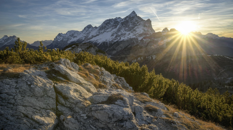Sonnenschutz beim Bergsteigen: Warum UV-Schutz in den Bergen unverzichtbar ist