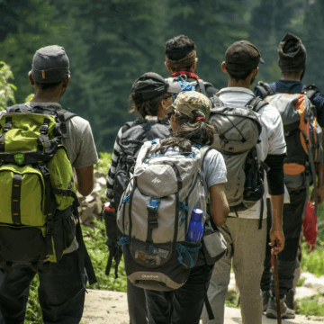 Ein umfassender Sonnenschutz beim Wandern ist kein Luxus, sondern eine Notwendigkeit.