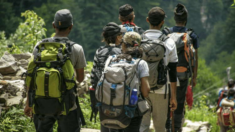 Ein umfassender Sonnenschutz beim Wandern ist kein Luxus, sondern eine Notwendigkeit.