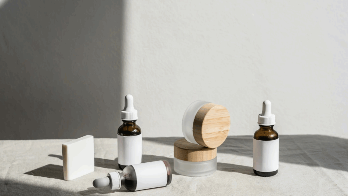Nachhaltige Kosmetikverpackungen: Leitfaden für Apotheken, Dermatologinnen und Kosmetikstudios