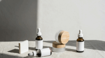 Nachhaltige Kosmetikverpackungen: Leitfaden für Apotheken, Dermatologinnen und Kosmetikstudios