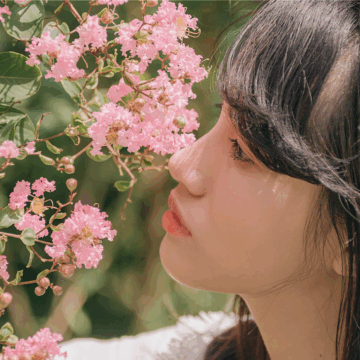 Deo-Tipps für den Frühling: Individuelle Frische. Die Wahl des richtigen Deos ist heuer eine Balance zwischen Schutz und Pflege.