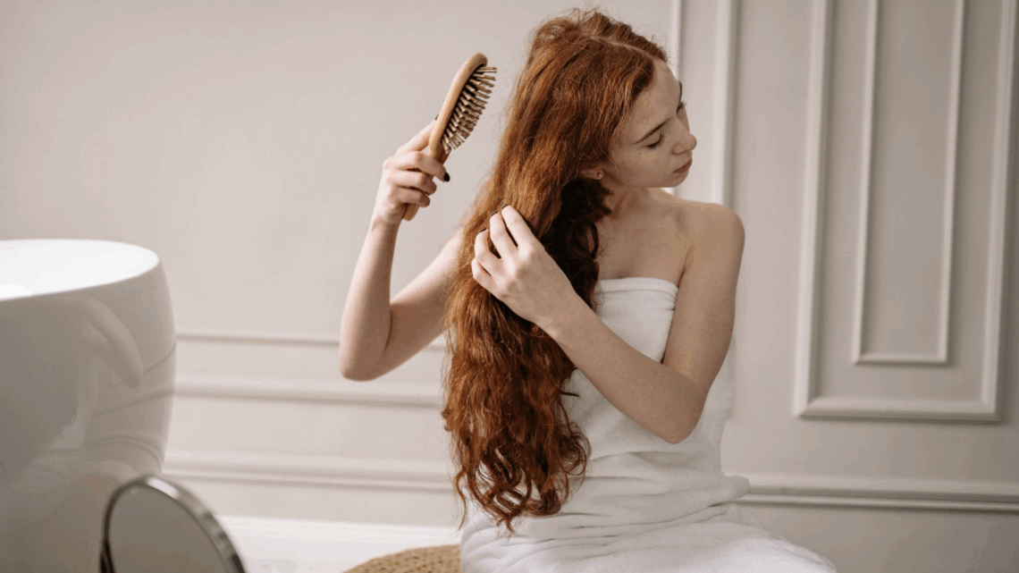 Gesunde und glänzende Haare sind kein Zufall, sondern das Ergebnis einer fundierten Routine.